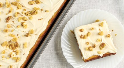 Carrot Cake Cheesecake Bars