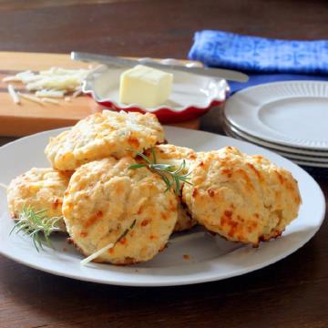 Featured image of post Easiest Way to Make Rosemary Cheese Biscuits