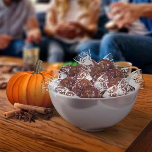 Lindt LINDOR Maple Milk Chocolate Candy Truffles Perspective: back