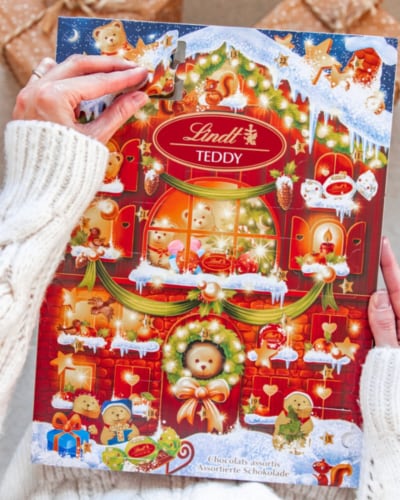 Lindt Holiday Teddy Bear Chocolate Advent Calendar, 4.5 oz - Fred Meyer