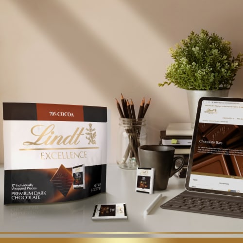 Lindt EXCELLENCE 70% Dark Chocolate Candy Pouch Perspective: back