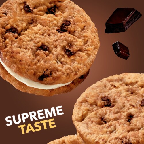Kroger® Supreme Chocolate Chip Vanilla Creme Sandwich Cookies Perspective: back