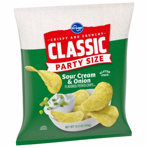 Kroger® Crispy & Crunchy Sour Cream & Onion Potato Chips Perspective: back