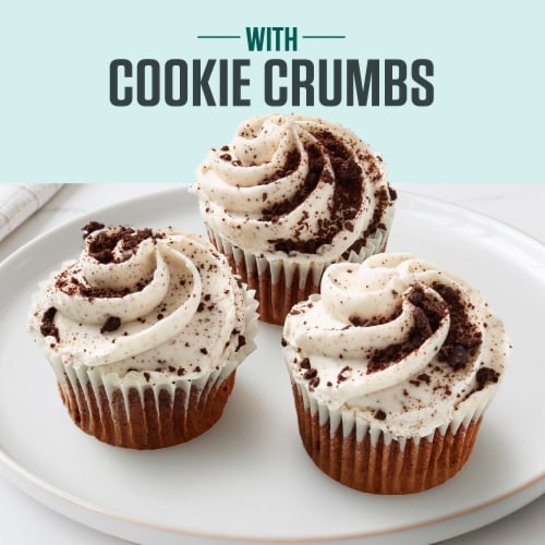 Bakery Fresh Cookies and Creme Cupcakes Perspective: back