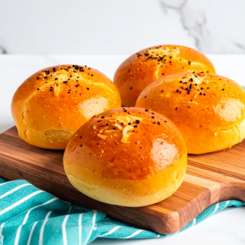 Bakery Fresh Onion Rolls Perspective: back