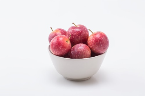 Private Selection® Fresh Cherry Plums in 1 LB Clamshell Perspective: back