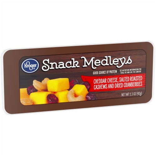 Kroger® Cheddar Cheese Cranberry & Cashew Snack Kit Perspective: back