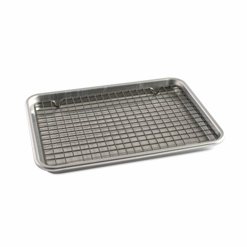 Naturals® Quarter Sheet with Oven-Safe Nonstick Grid Perspective: back