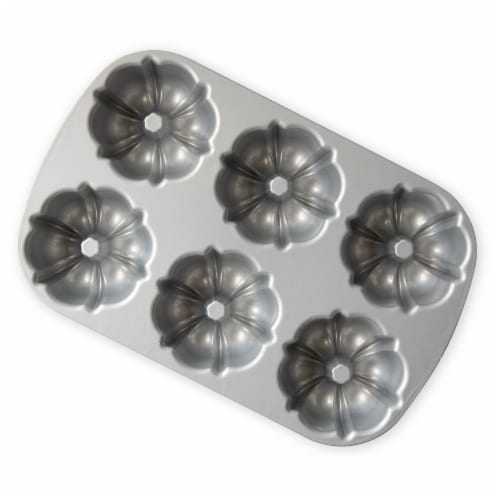 Nordic Ware Bundtlette Pan Perspective: back