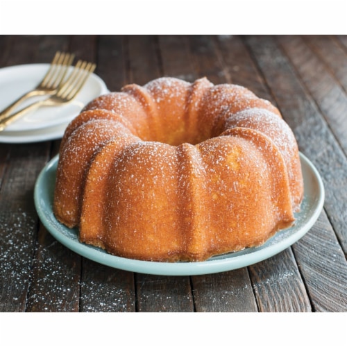 Fluted Cake Pan 9.75 , Nonstick for Bundt Cake Pan, Easy Release Dishwasher  Safe, 9.75 - Harris Teeter