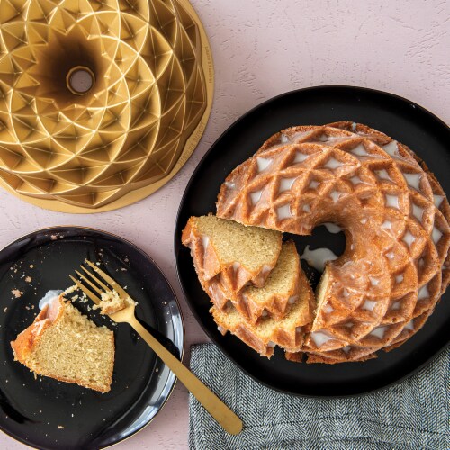 Nordic Ware Jubilee Bundt Pan Perspective: back