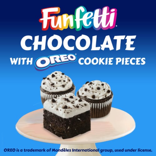 Pillsbury Funfetti Chocolate Cake Mix with OREO Cookie Pieces Perspective: back
