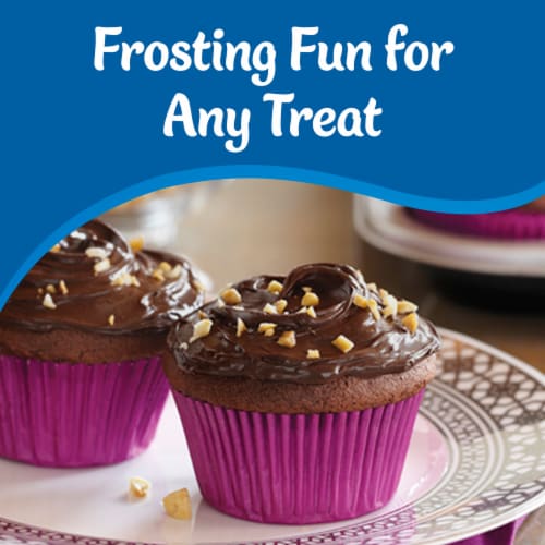 Pillsbury Creamy Supreme Chocolate Fudge Flavored Frosting Perspective: back