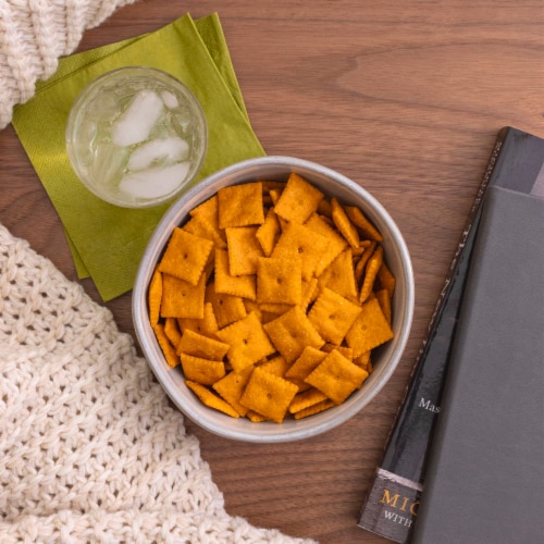 Annie's Organic Cheddar Squares Baked Cracker Snacks Perspective: back