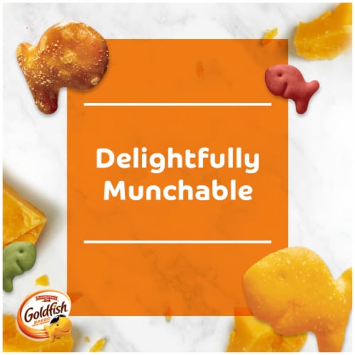 Goldfish® Big Smiles Pretzels and Cheese Crackers Variety Pack Perspective: back