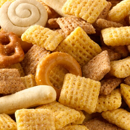 Chex Mix® Honey Nut Sweet Salty Mix Perspective: back