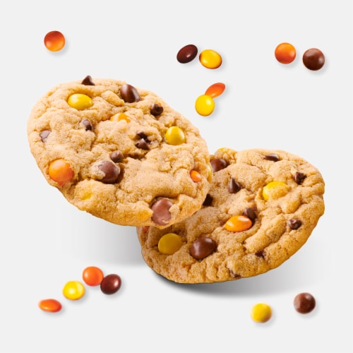 Betty Crocker Peanut Butter Cookie Mix With REESE'S PIECES Minis Candy Perspective: back