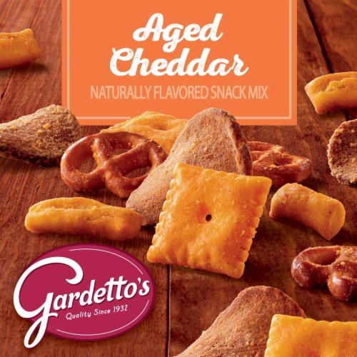 Gardetto's Snack Mix Aged Cheddar Pub and Party Mix Bag Perspective: back