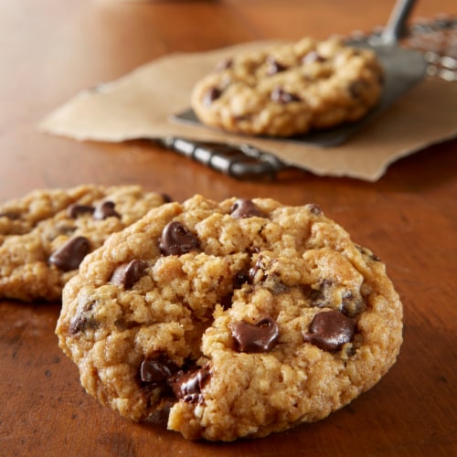 Betty Crocker Oatmeal Chocolate Chip Cookie Mix Perspective: back