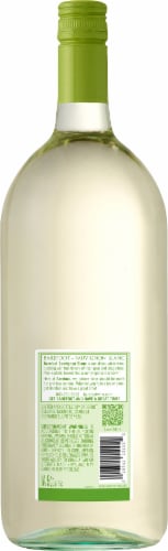 Barefoot® Cellars Sauvignon Blanc California White Wine Perspective: back