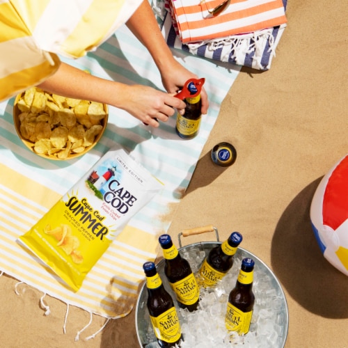 Cape Cod Potato Chips Limited Edition Summer Cracked Pepper And Lemon Kettle Cooked Chips Perspective: back