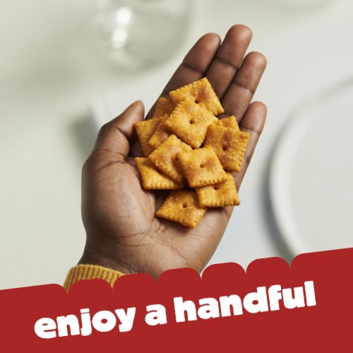 Cheez-It® Cheddar Jack Cheese Snack Crackers Grab Bags Perspective: back