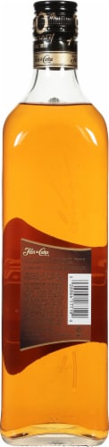 Flor de Cana 4 Anejo Oro Rum Perspective: back
