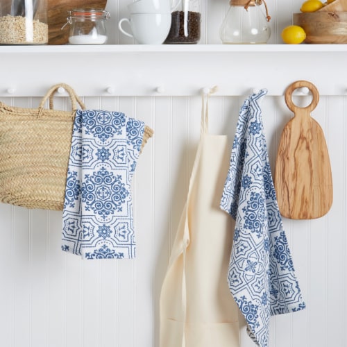 Martha Steward Stripe Medallion Kitchen Towels Perspective: back