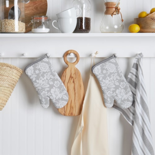 Martha Stewart Floral Vine Oven Mitts Perspective: back