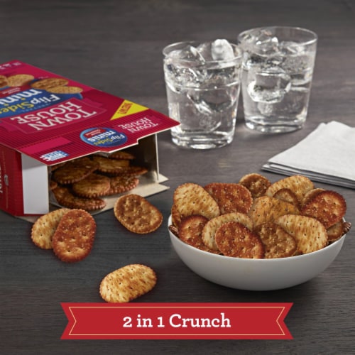 Town House FlipSides Minis House Seasoned Wheat Crackers Perspective: back
