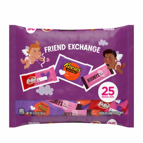 HERSHEY'S KIT KAT® and REESE'S Assorted Milk Chocolate Snack Size Valentine Candy Bag Perspective: back