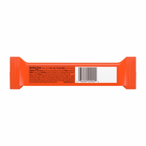 REESE'S Crunchy Peanut Peanut Butter and Peanuts King Size Candy Bar Perspective: back