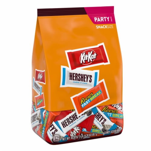 HERSHEY'S KIT KAT® and REESE'S Assorted Flavored Snack Size Candy Party Pack Perspective: back