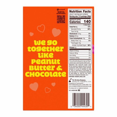 REESE'S Milk Chocolate Peanut Butter Creme Rose Candy Valentine's Day Gift Box Perspective: back