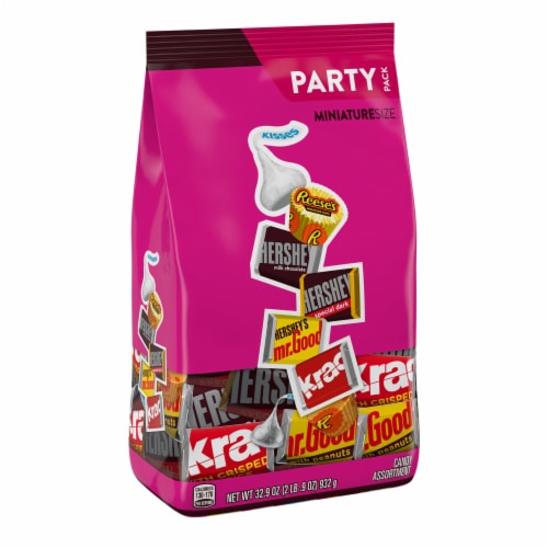 HERSHEY'S and REESE'S Miniatures Assorted Chocolate Candy Party Pack Perspective: back