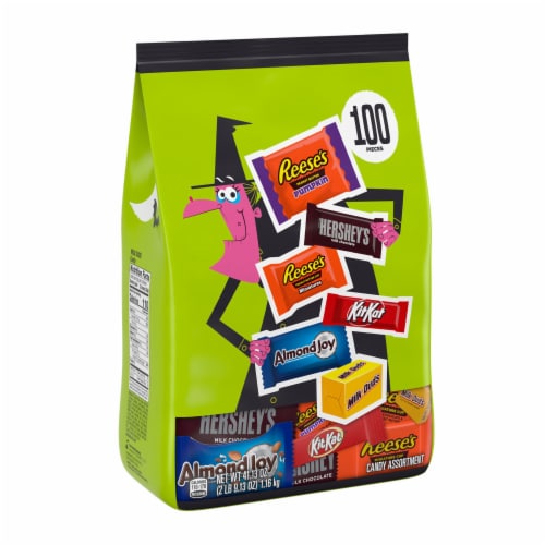 Hershey Assorted Flavored Halloween Candy Bulk Bag Perspective: back
