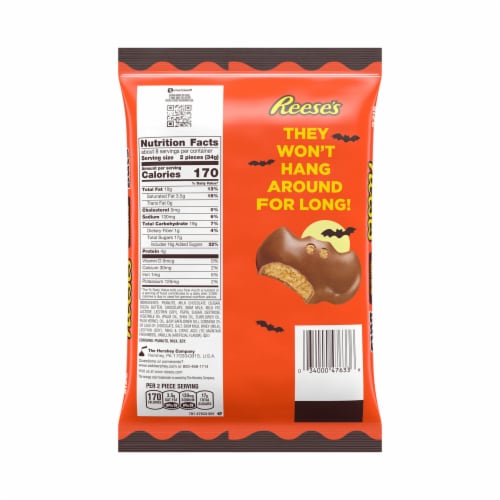 REESE'S Milk Chocolate Peanut Butter Snack Size Bats Halloween Candy Bag Perspective: back