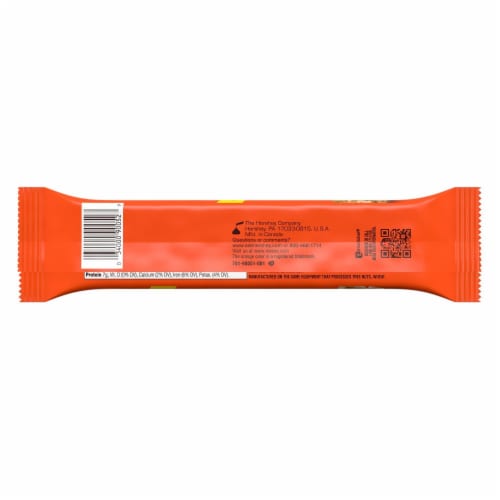 REESE'S Peanuts and Peanut Butter Creme Snack Bar Pack Perspective: back