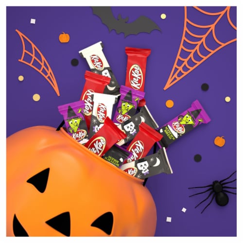 KIT KAT® Halloween Lovers Assorted Milk Chocolate and Creme Halloween Perspective: back