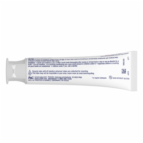Crest 3D White Deep Clean Teeth Whitening Toothpaste Perspective: back
