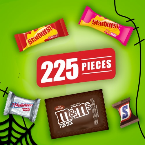 M&M'S Snickers Starburst & 3 Musketeers Assorted Bulk Halloween Candy Variety Pack Perspective: back