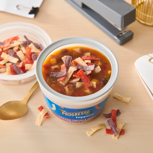 Progresso Toppers Chicken Tortilla Soup Perspective: back