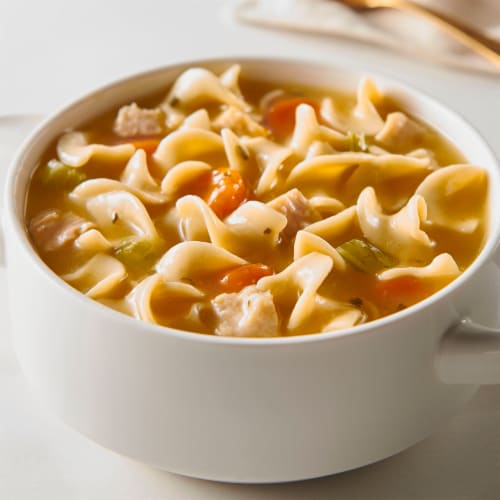 Progresso Traditional 99% Fat Free Chicken Noodle Soup Perspective: back
