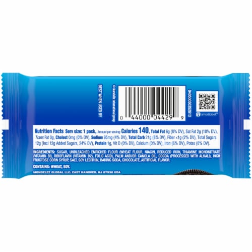 Oreo Thins Chocolate Sandwich Cookies Perspective: back