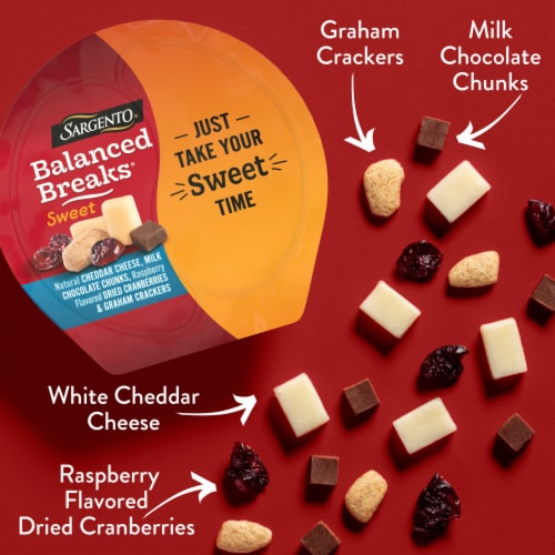 Sargento® Sweet Balanced Breaks Cheddar Cheese Chocolate Cranberries & Crackers Snack Packs Perspective: back
