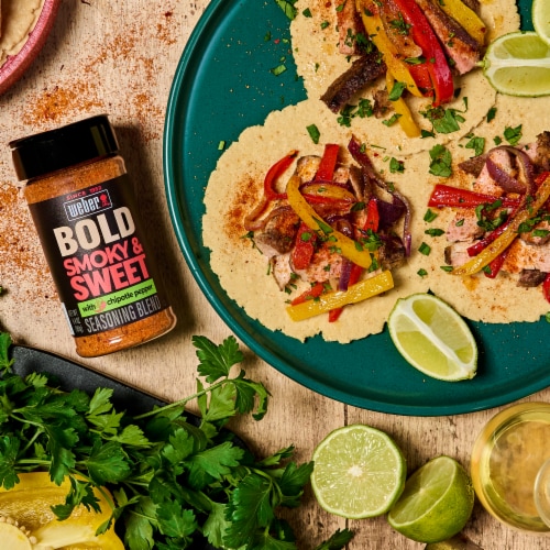 Weber BOLD Smoky & Sweet Seasoning, Chipotle Pepper Seasoning Blend Perspective: back