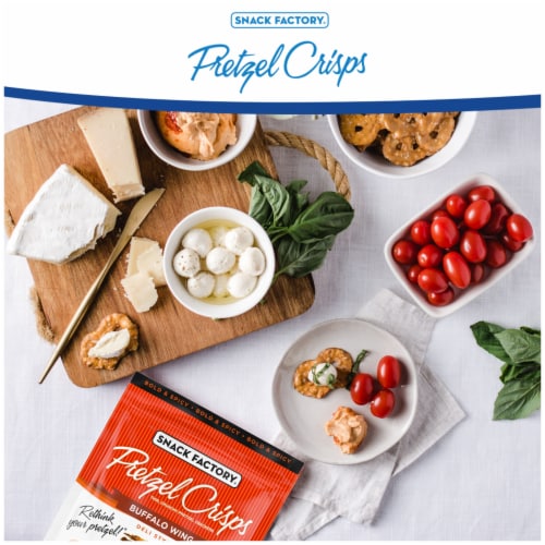 Snack Factory Pretzel Crisps Buffalo Wing Deli Style Crackers Perspective: back