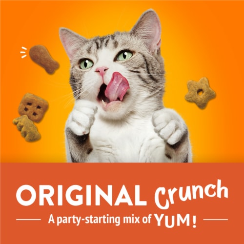 Friskies® Party Mix Original Crunch Cat Treats Perspective: back