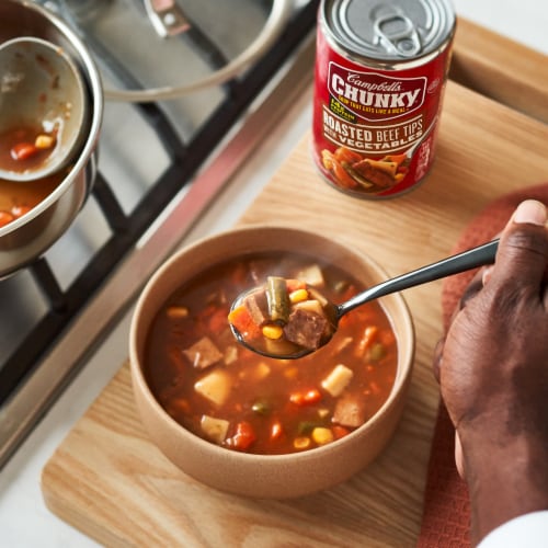 Campbell's Chunky Roast Beef Tips With Vegetables Soup Perspective: back