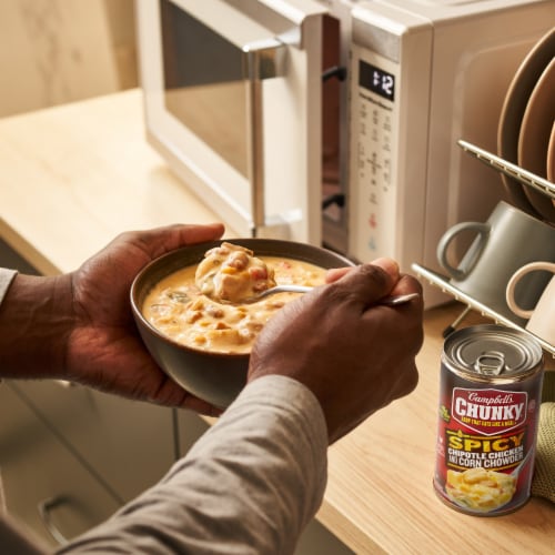 Campbell's® Chunky® Soup Spicy Chipotle Chicken and Corn Chowder Soup Perspective: back